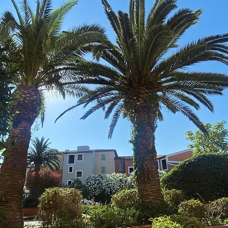 2 Bedrooms, 15 Min Walk To Beach, Ac, Pool & Fiber Internet In A Quiet, Private Gated Domain 5Kms To St Tropez 코골렝 외부 사진