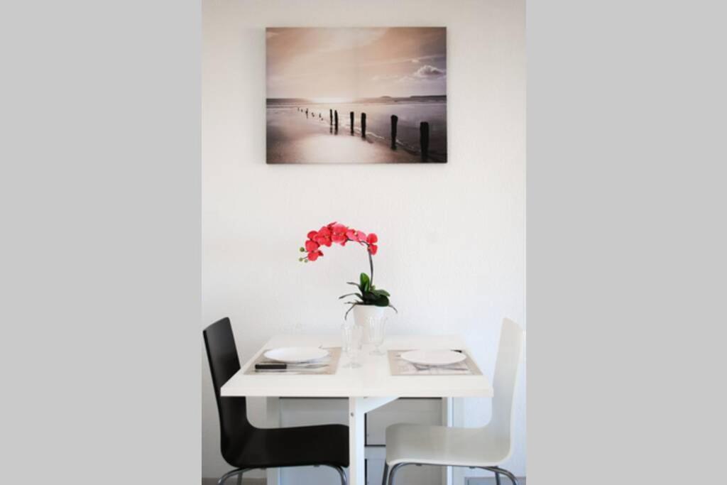 2 Bedrooms, 15 Min Walk To Beach, Ac, Pool & Fiber Internet In A Quiet, Private Gated Domain 5Kms To St Tropez 코골렝 외부 사진