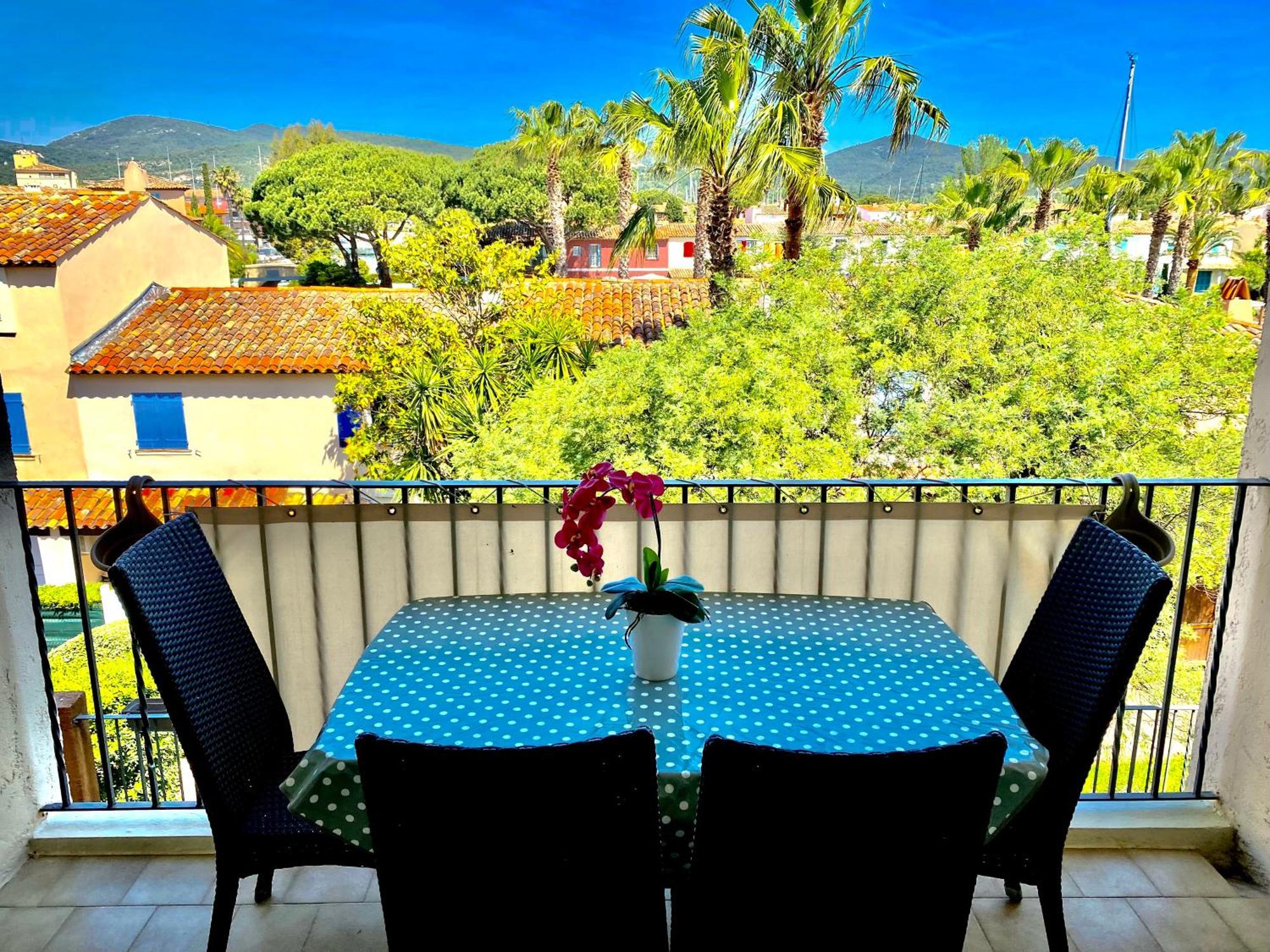 2 Bedrooms, 15 Min Walk To Beach, Ac, Pool & Fiber Internet In A Quiet, Private Gated Domain 5Kms To St Tropez 코골렝 외부 사진